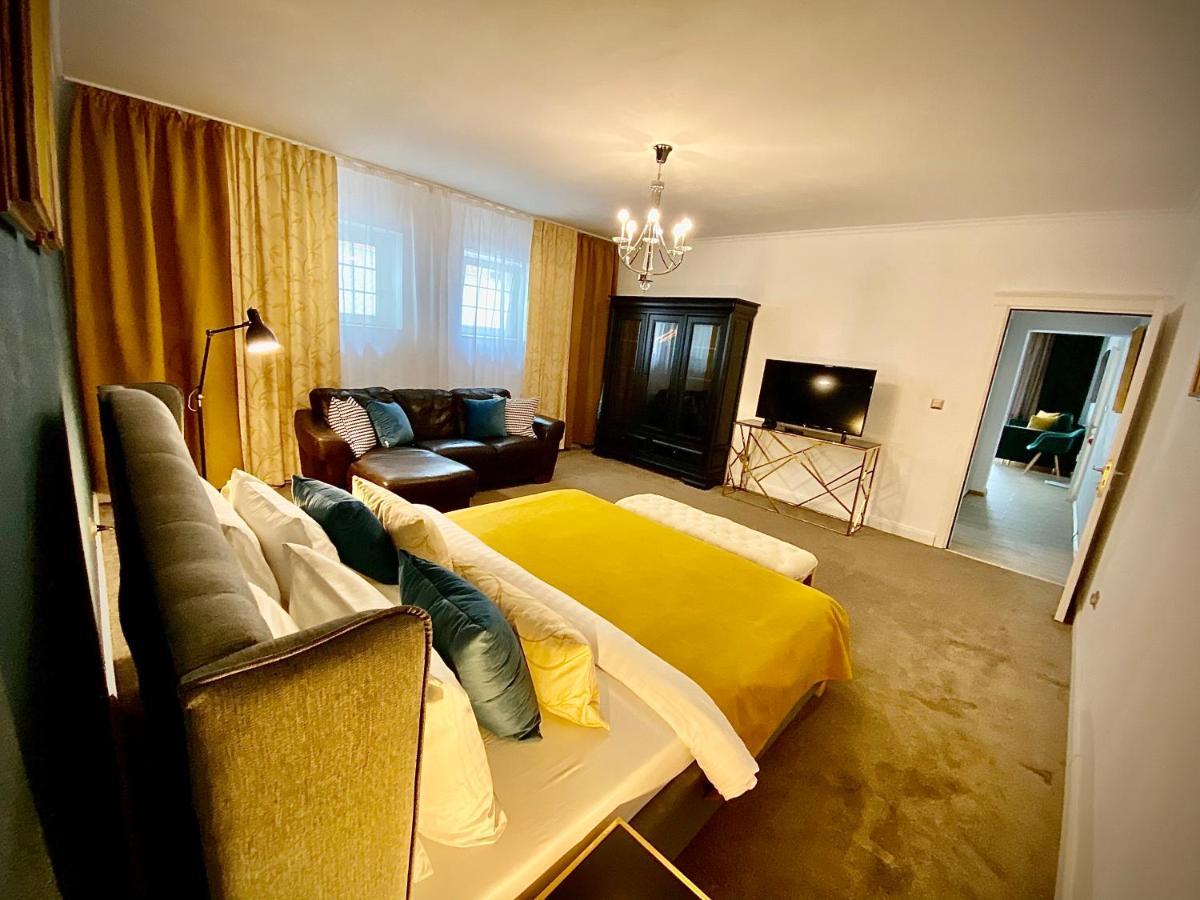 SaraDa Boutique Luxury Apartment Deva Extérieur photo