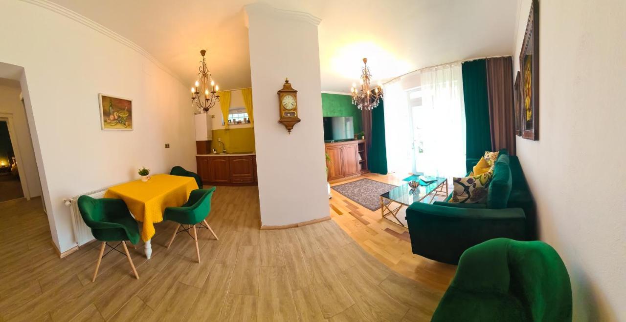 SaraDa Boutique Luxury Apartment Deva Extérieur photo