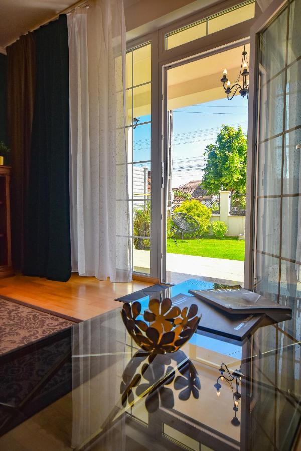 SaraDa Boutique Luxury Apartment Deva Extérieur photo