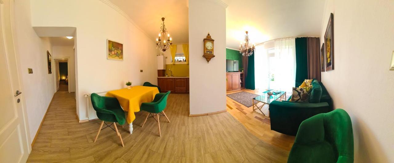 SaraDa Boutique Luxury Apartment Deva Extérieur photo